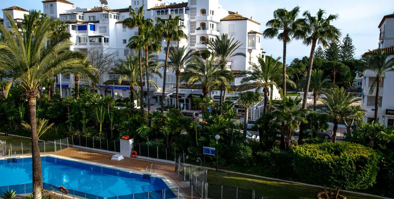 Продажа апартаментов на среднем этаже в Puerto Banús 54