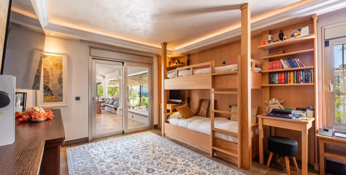 Venta de villa independiente en San Pedro de Alcántara 27