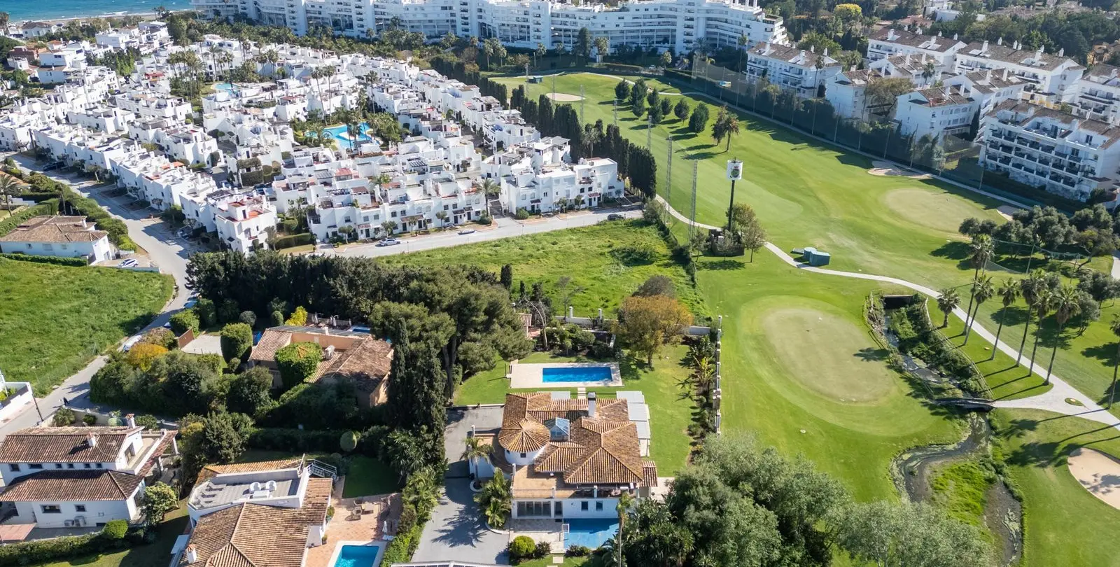 Продажа  отдельно стоящей виллы в San Pedro de Alcántara 2