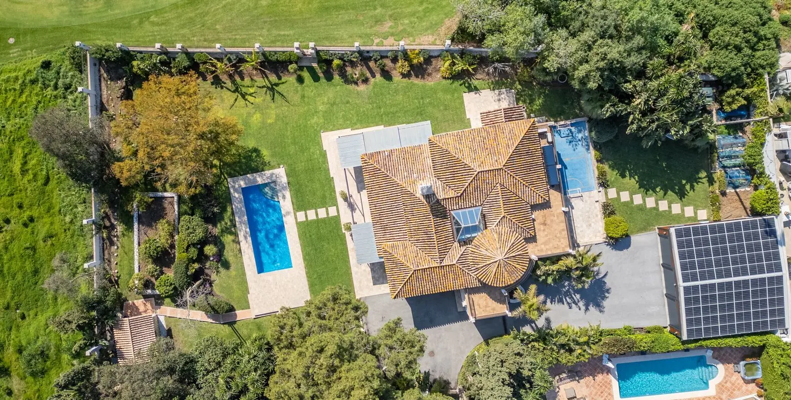 Продажа  отдельно стоящей виллы в San Pedro de Alcántara 3
