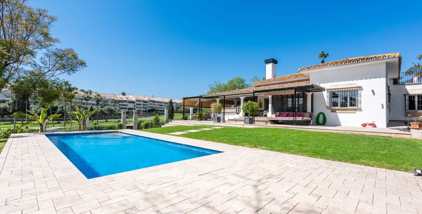 Продажа  отдельно стоящей виллы в San Pedro de Alcántara 4
