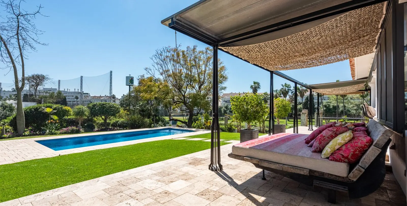 Продажа  отдельно стоящей виллы в San Pedro de Alcántara 40