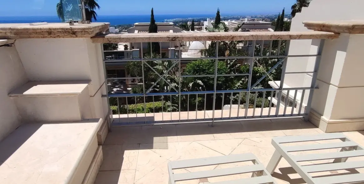 Venta de adosado en Sierra Blanca 15