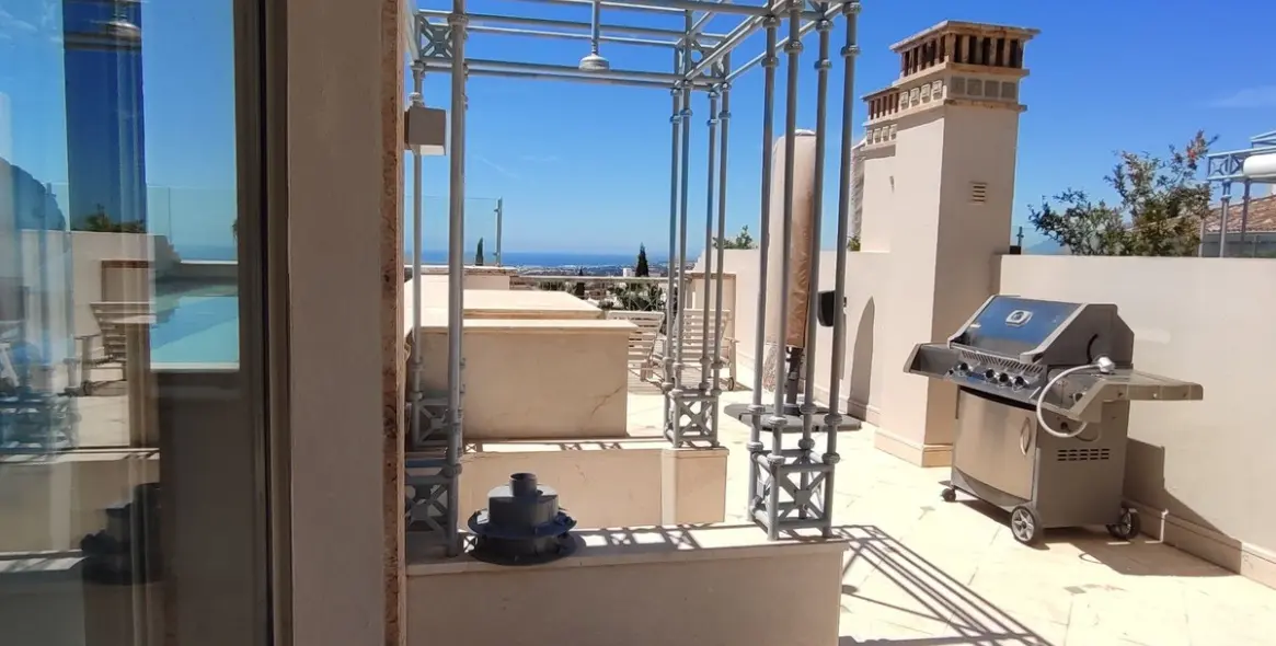 Venta de adosado en Sierra Blanca 17