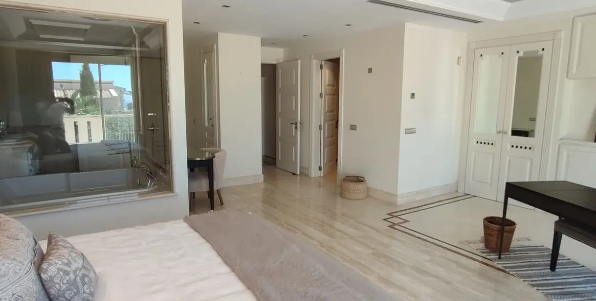 Venta de adosado en Sierra Blanca 21