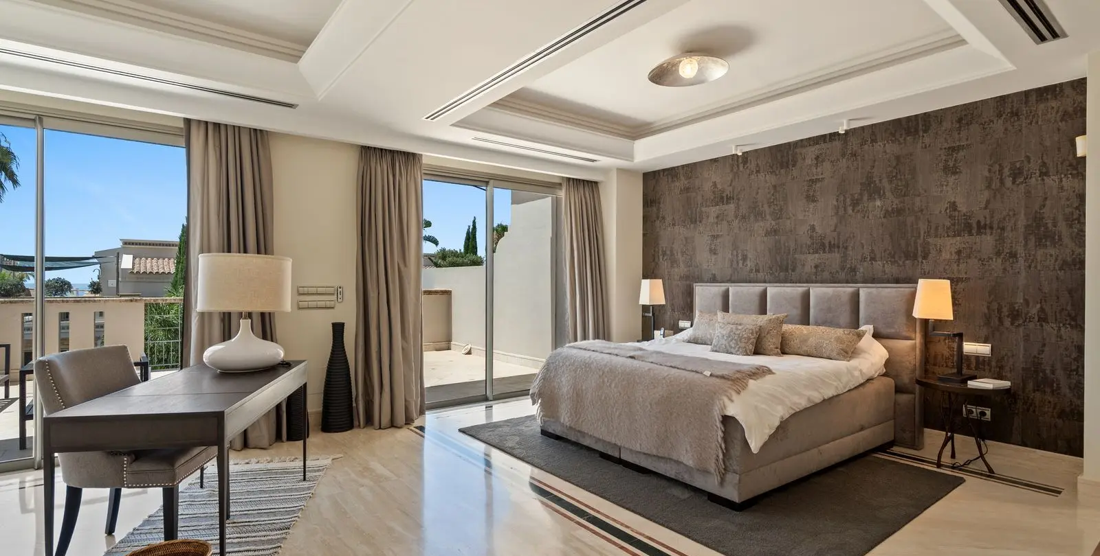 Sale of townhouse in Sierra Blanca 4