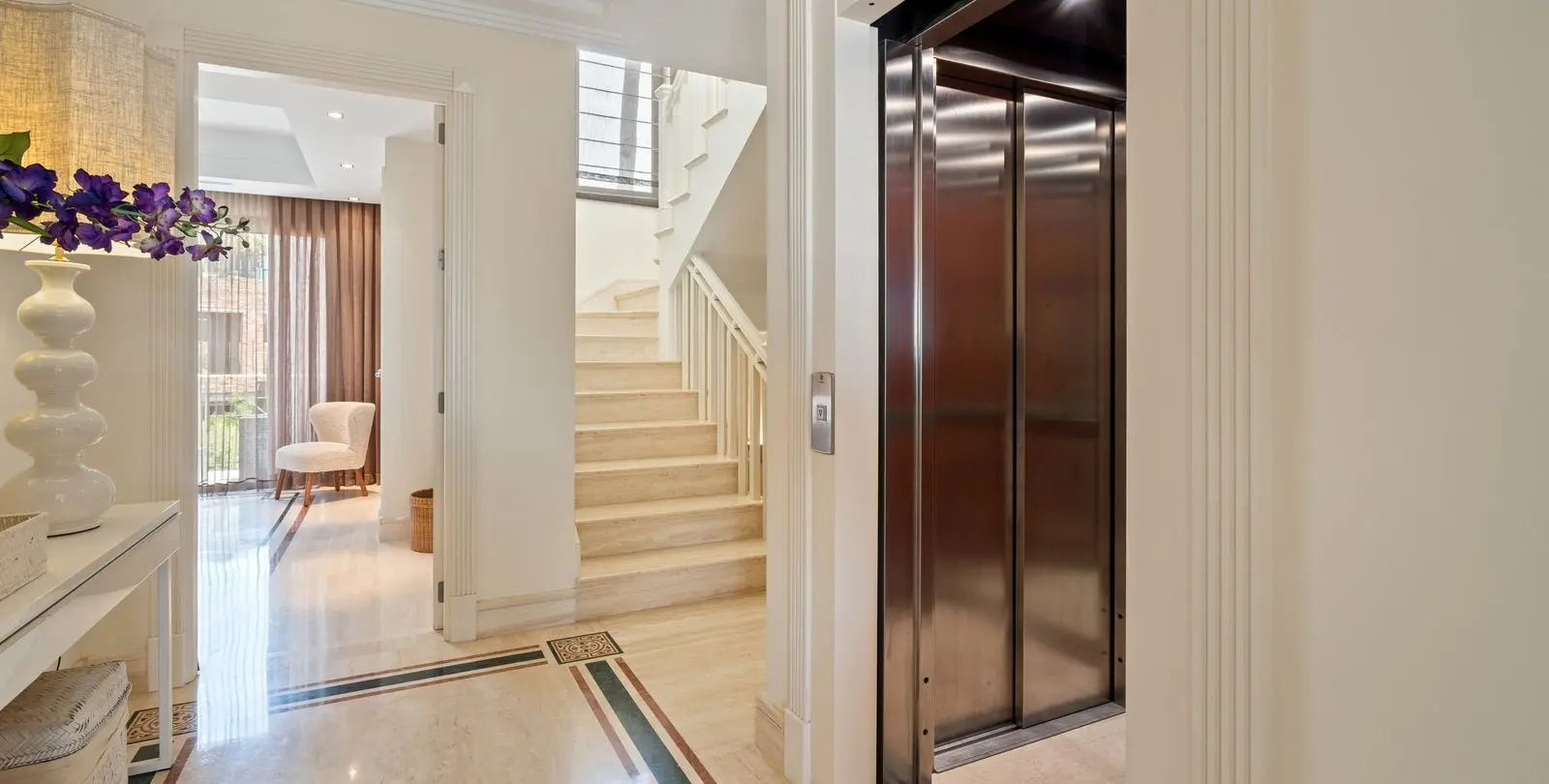 Sale of townhouse in Sierra Blanca 10