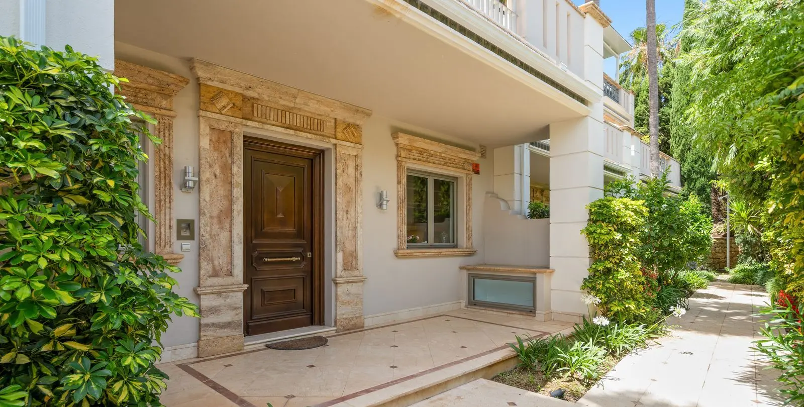 Sale of townhouse in Sierra Blanca 30