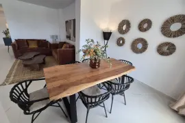 Image 10 thumb