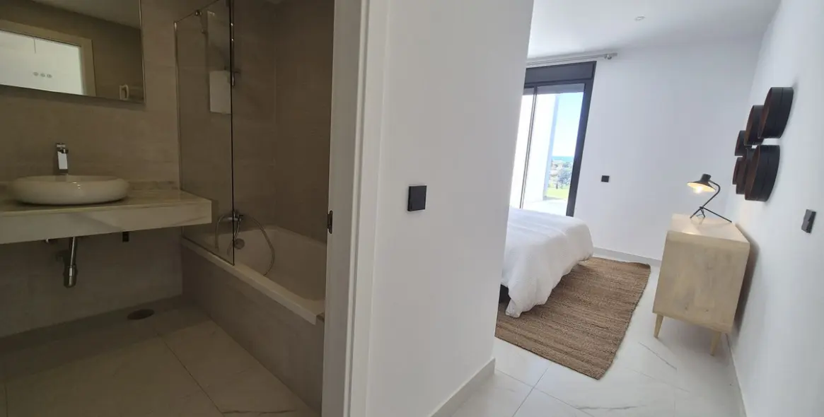 Long-term rent of ground floor apartment in Estepona 29