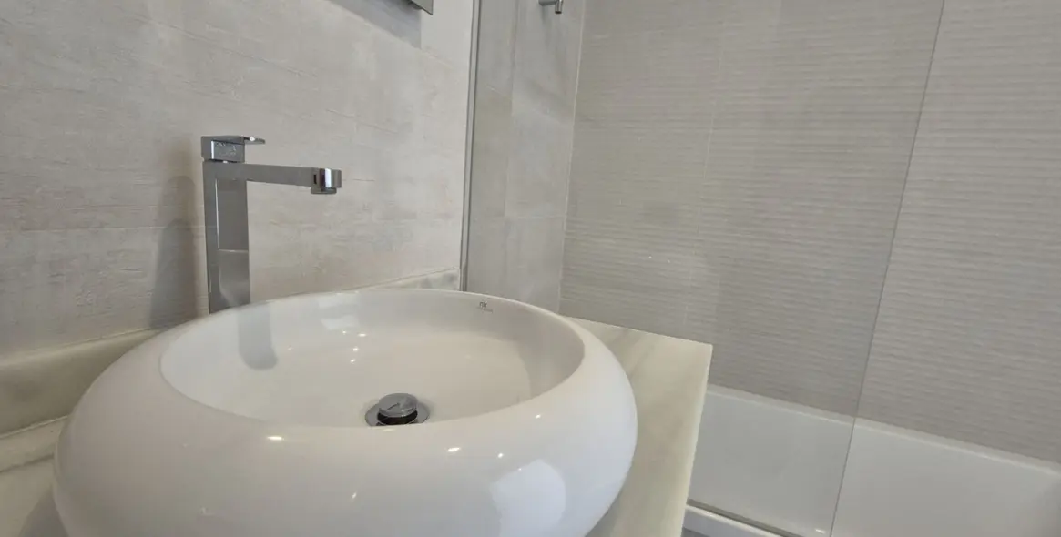 Long-term rent of ground floor apartment in Estepona 35