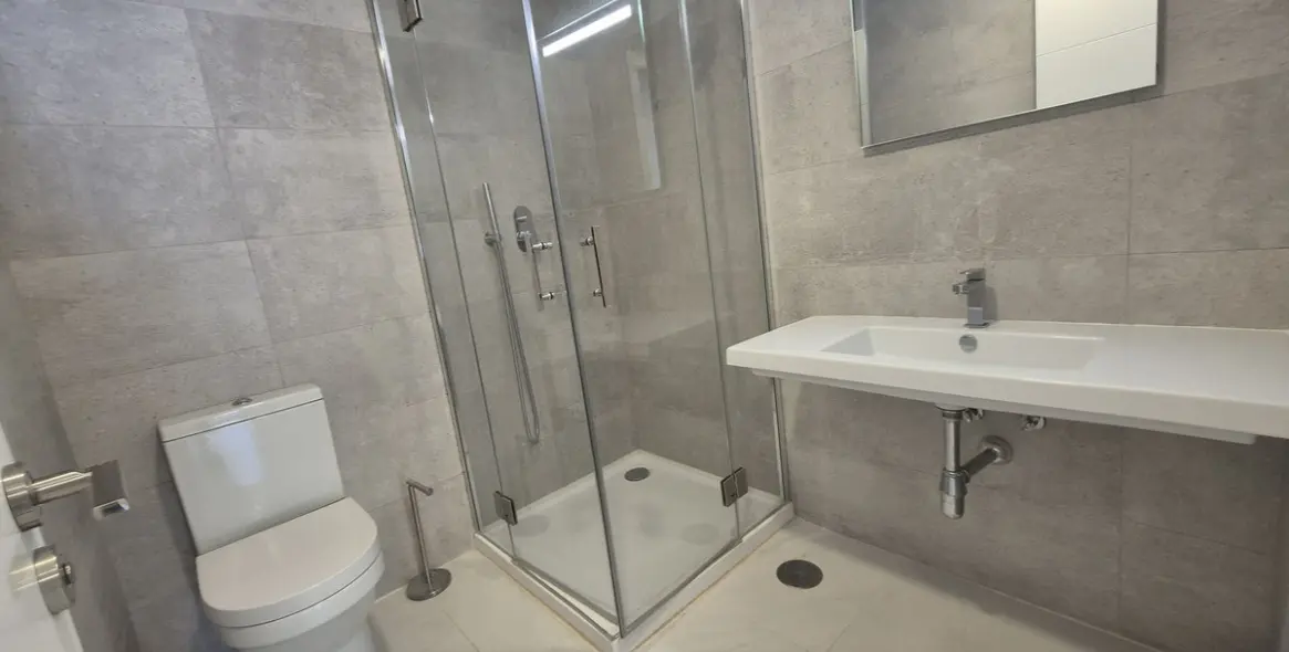 Long-term rent of ground floor apartment in Estepona 79
