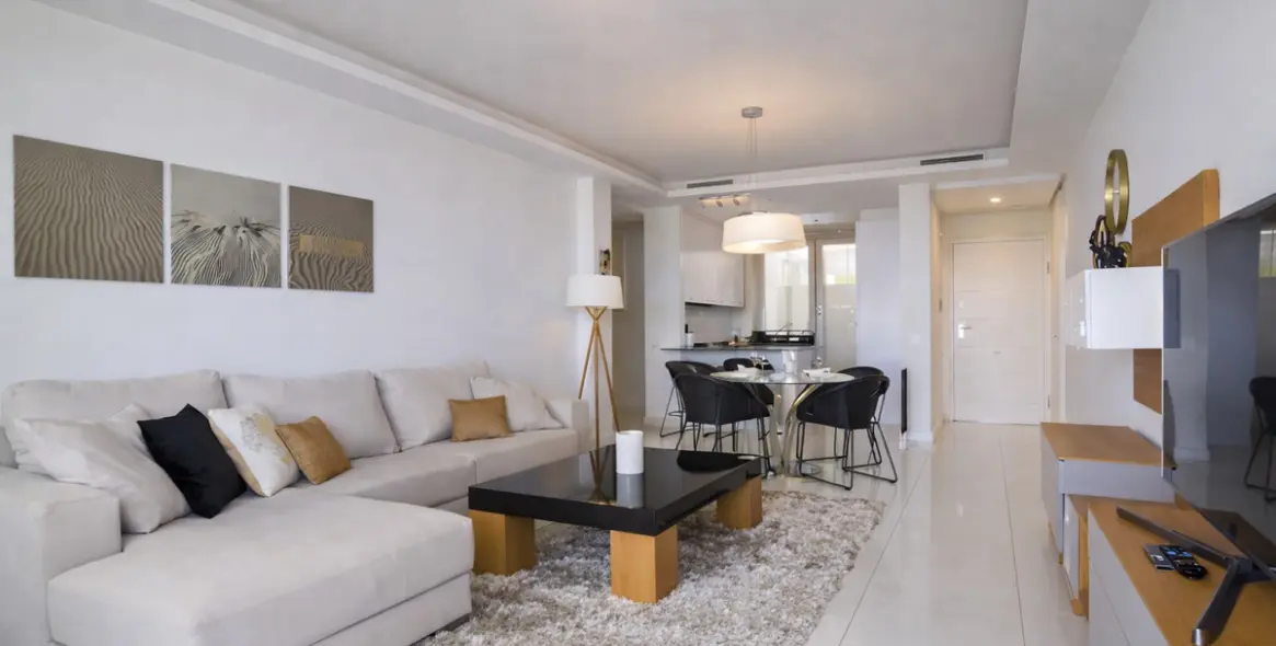 Long-term rent of middle floor apartment in Benahavís 2