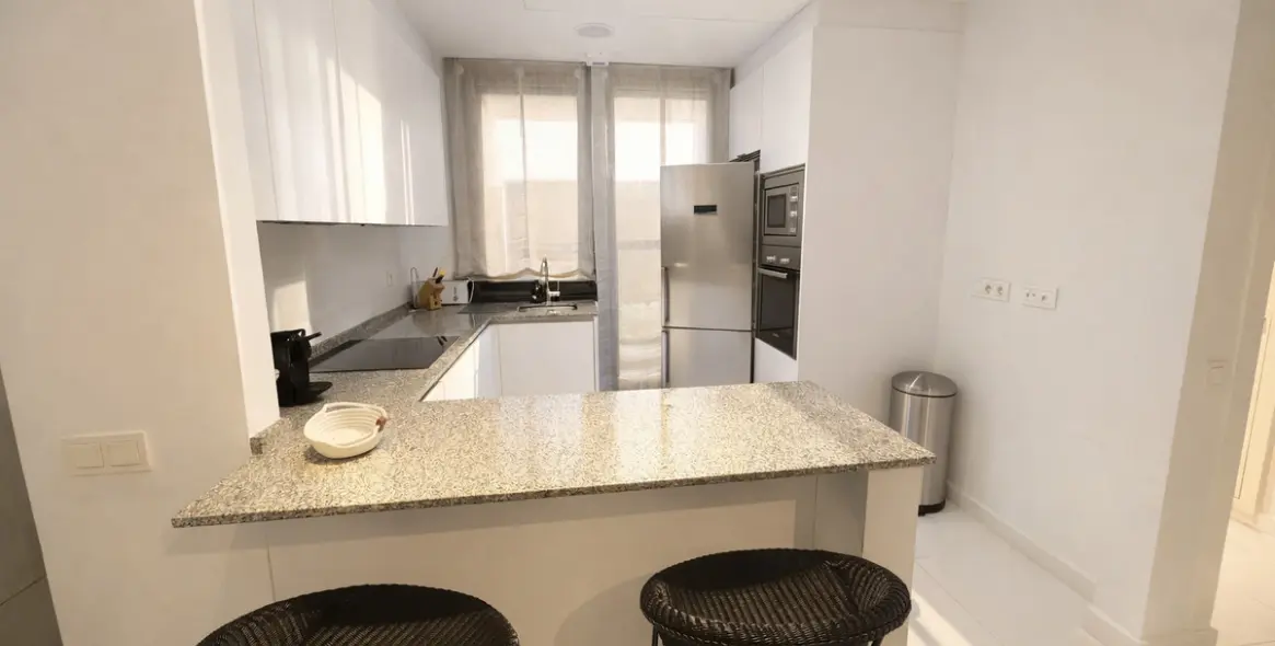 Long-term rent of middle floor apartment in Benahavís 3