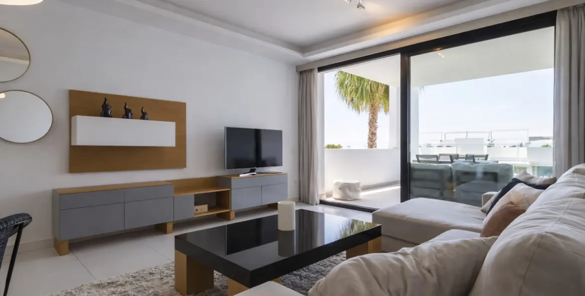Long-term rent of middle floor apartment in Benahavís 6