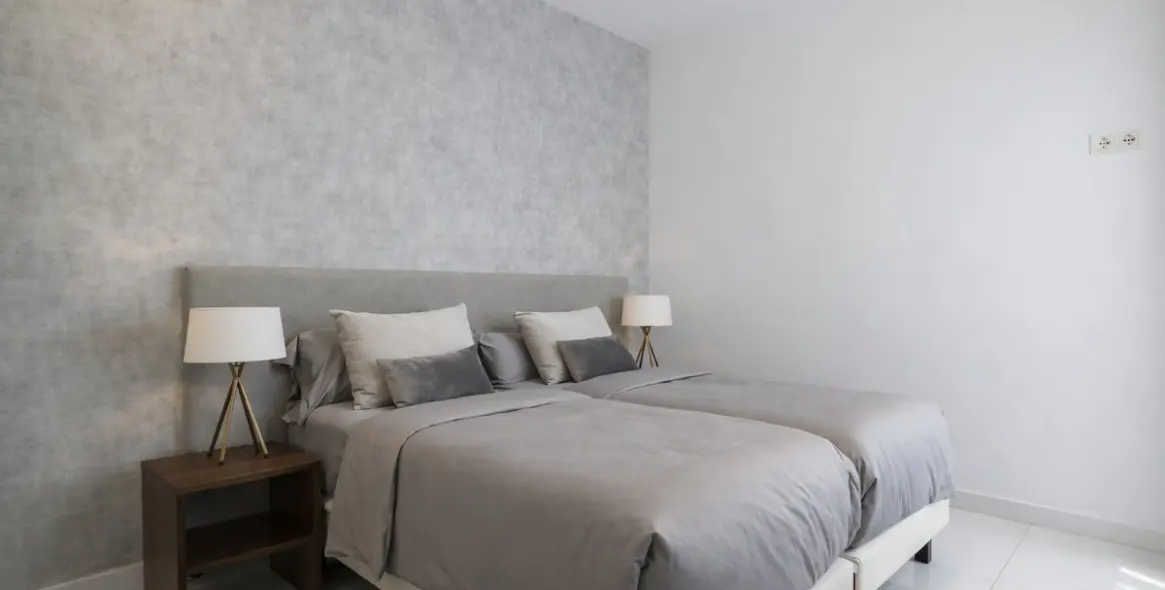 Long-term rent of middle floor apartment in Benahavís 8
