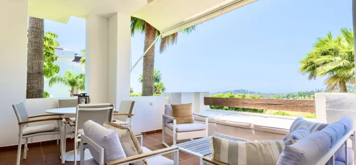 Long-term rent of middle floor apartment in Benahavís 2