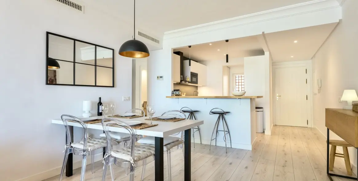 Long-term rent of middle floor apartment in Benahavís 6