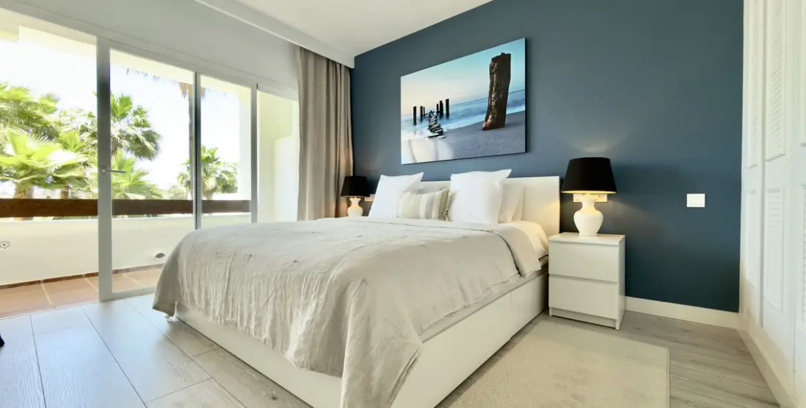Long-term rent of middle floor apartment in Benahavís 11