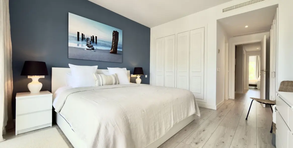 Long-term rent of middle floor apartment in Benahavís 12