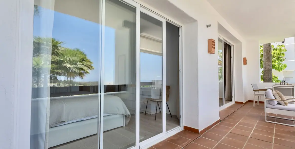 Long-term rent of middle floor apartment in Benahavís 18
