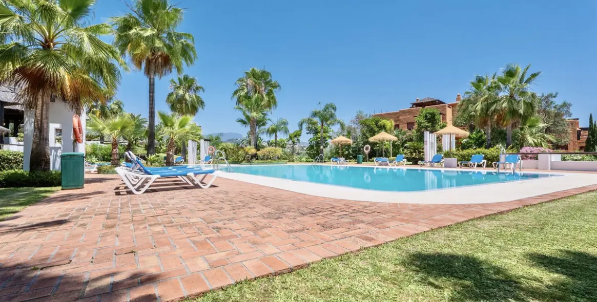 Long-term rent of middle floor apartment in Benahavís 31