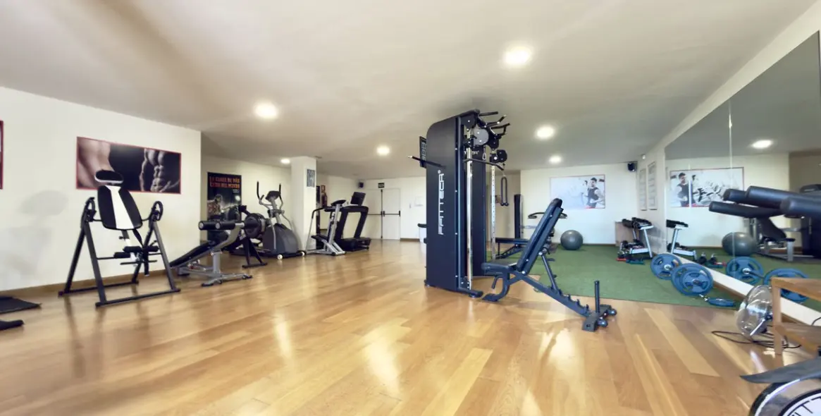 Long-term rent of middle floor apartment in Benahavís 40