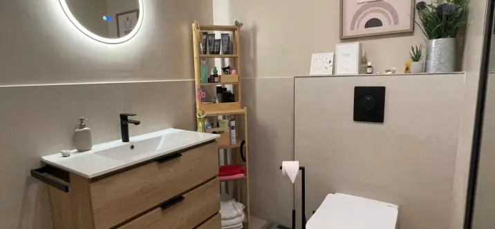 Alquiler a largo plazo de apartamento en planta media en Reserva de Marbella 2
