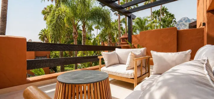 Long-term rent of townhouse in The Golden Mile 0