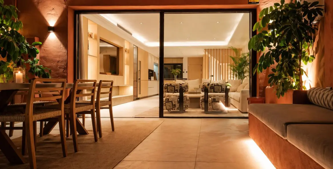 Long-term rent of townhouse in The Golden Mile 8