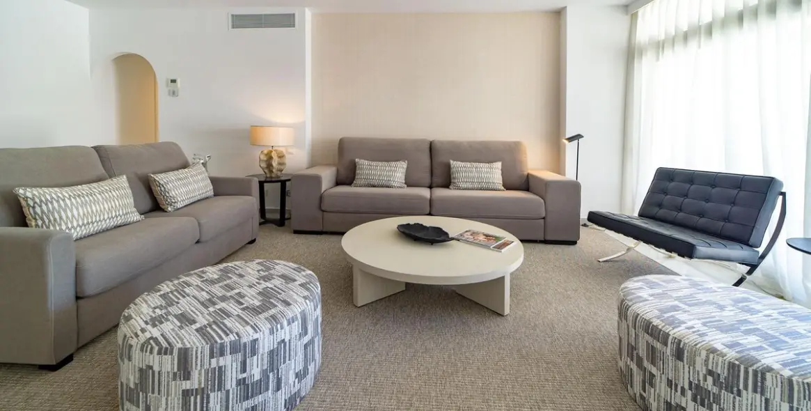 Long-term rent of middle floor apartment in Puerto Banús 14
