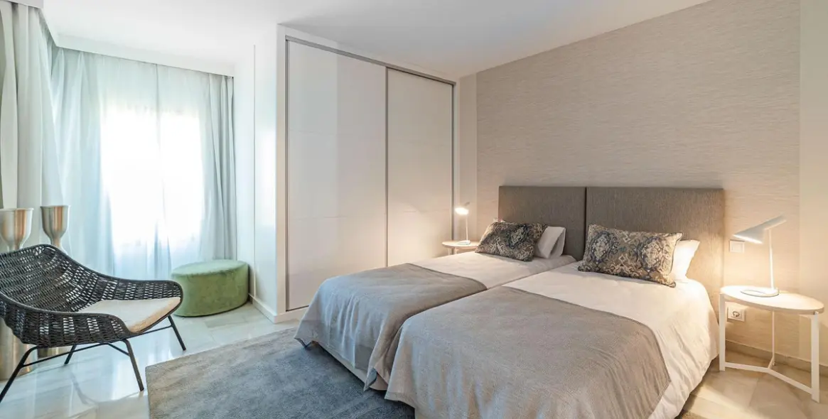 Long-term rent of middle floor apartment in Puerto Banús 19