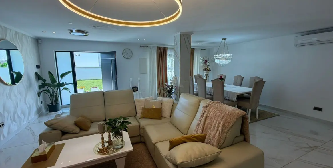 Long-term rent of detached villa in Estepona 5