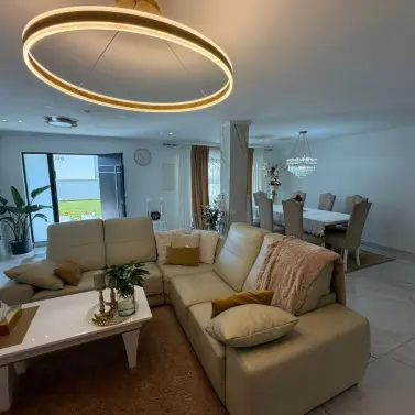 Long-term rent of detached villa in Estepona