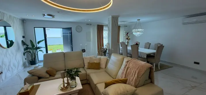 Long-term rent of detached villa in Estepona 4