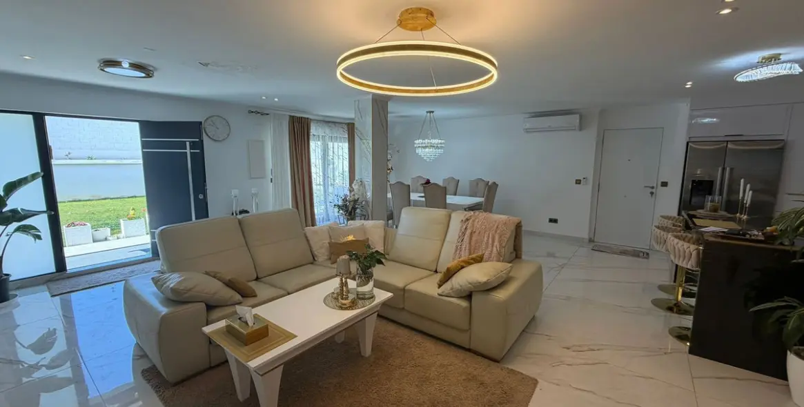Long-term rent of detached villa in Estepona 7
