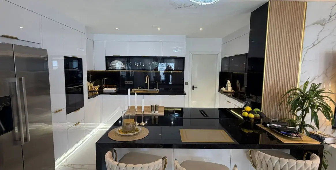 Long-term rent of detached villa in Estepona 9