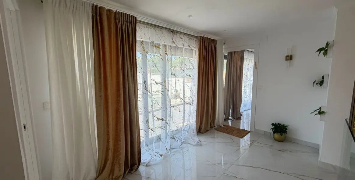 Long-term rent of detached villa in Estepona 16
