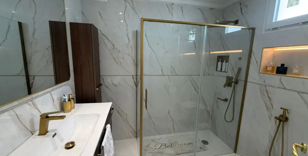 Long-term rent of detached villa in Estepona 19