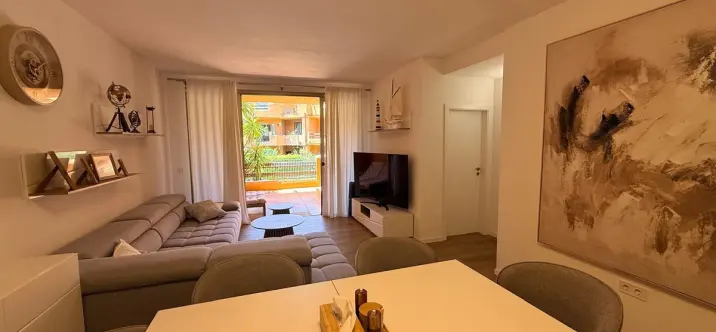 Продажа апартаментов на среднем этаже в Estepona 4