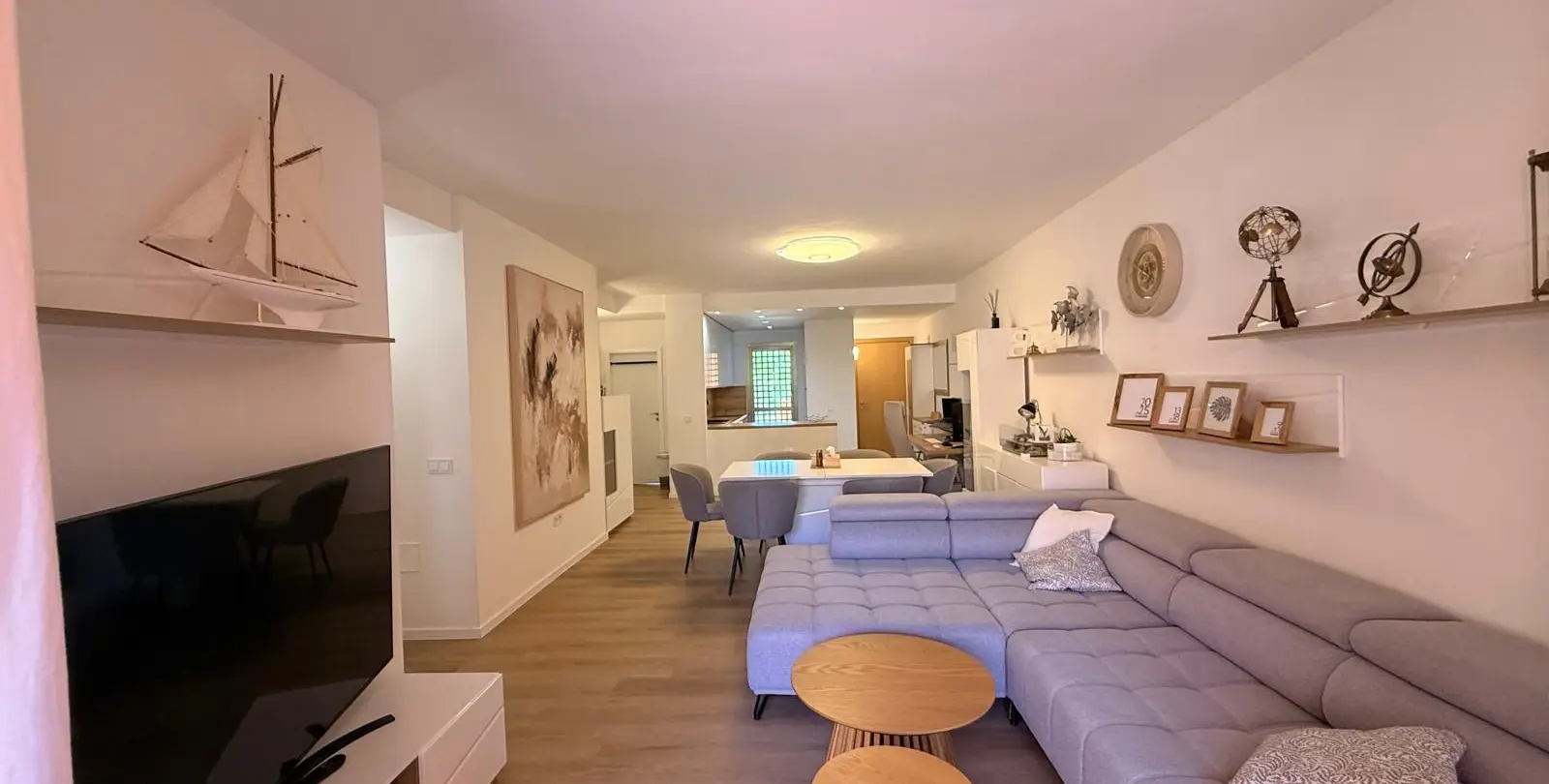 Sale of middle floor apartment in Estepona 6