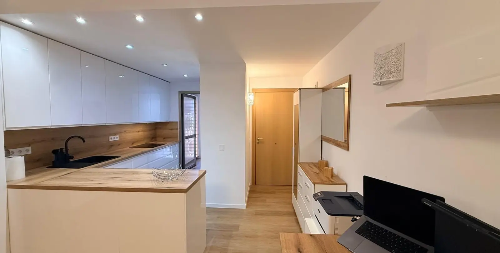 Sale of middle floor apartment in Estepona 7