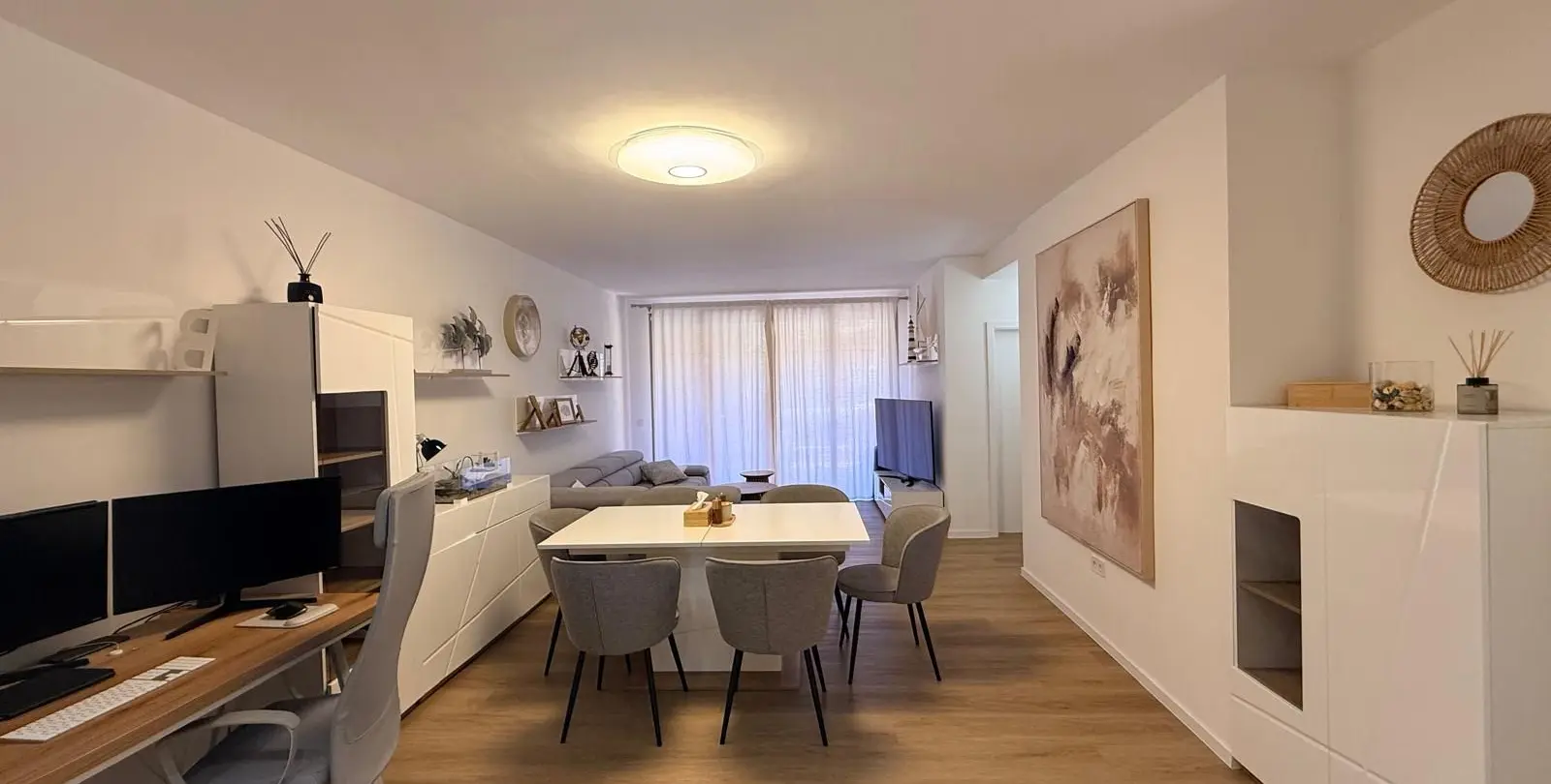 Sale of middle floor apartment in Estepona 9