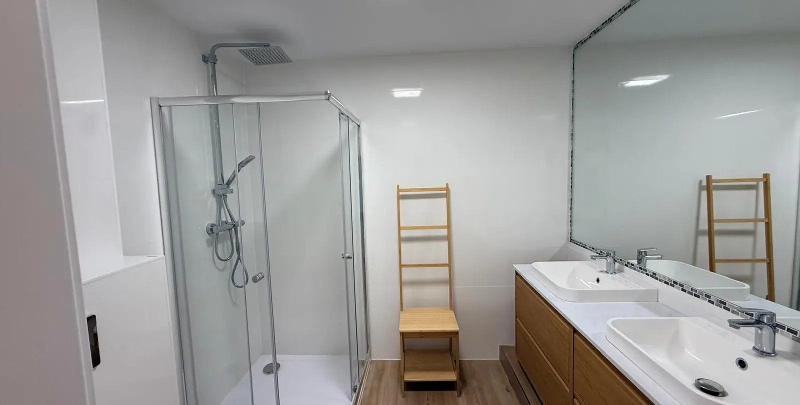 Sale of middle floor apartment in Estepona 15
