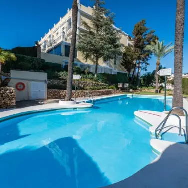 Sale of penthouse in Nueva Andalucía