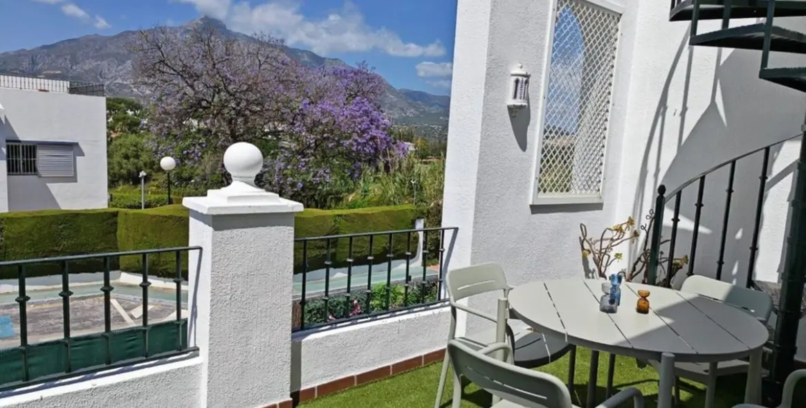 Sale of penthouse in Nueva Andalucía 5