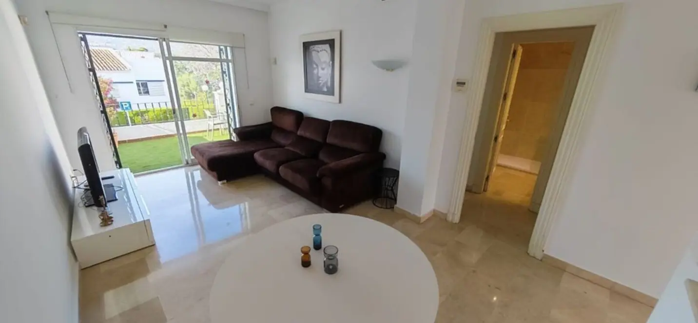 Sale of penthouse in Nueva Andalucía 1