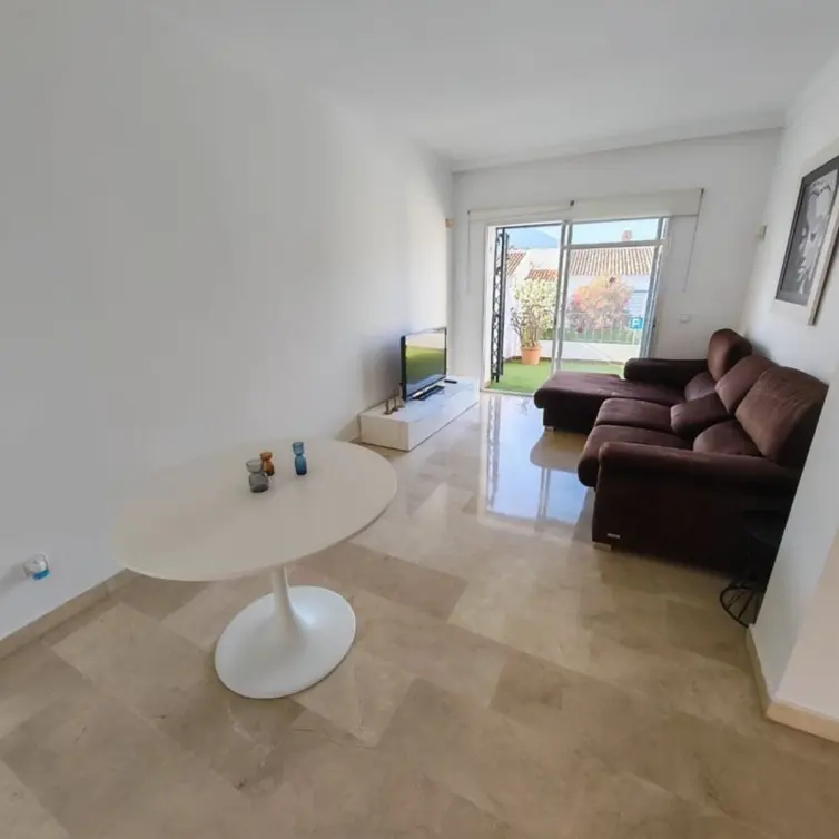 Sale of penthouse in Nueva Andalucía