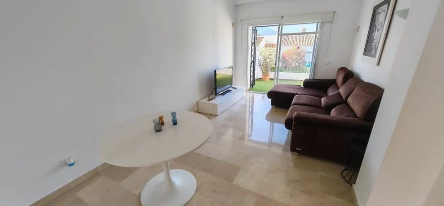 Sale of penthouse in Nueva Andalucía 2
