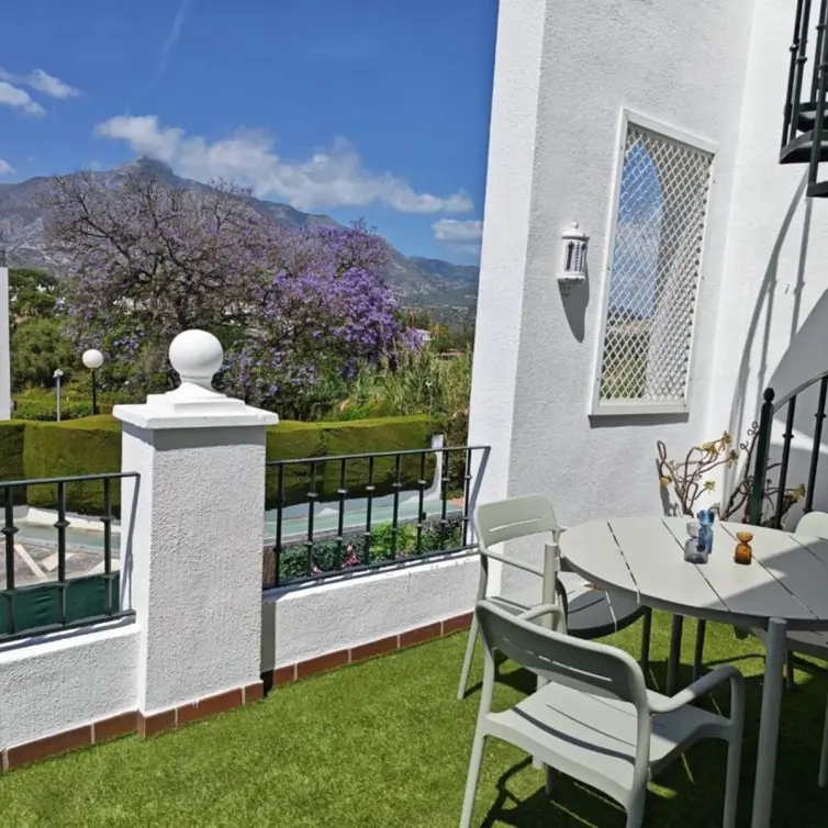 Sale of penthouse in Nueva Andalucía